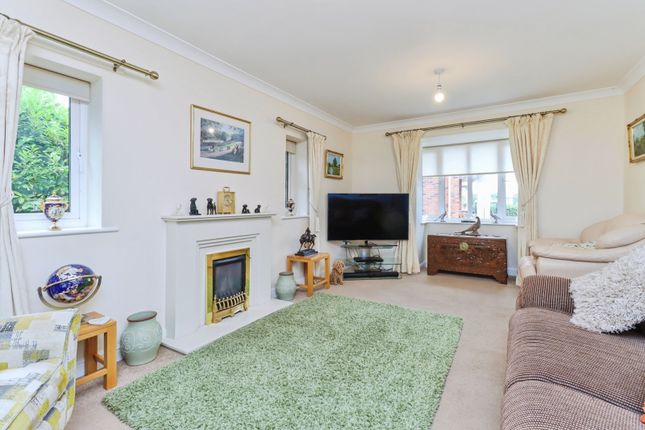 4 Willowdene,, St. Martins Road, Oswestry photo 2