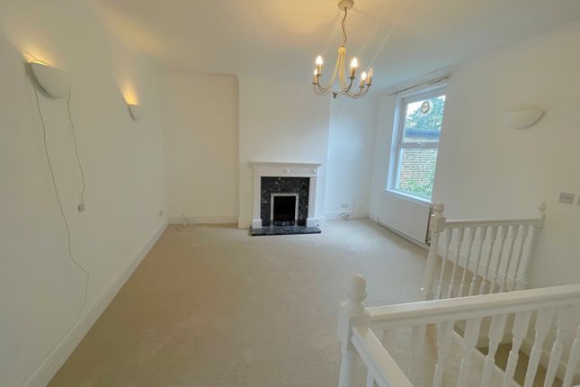 Flat 1, Wimbledon photo 2