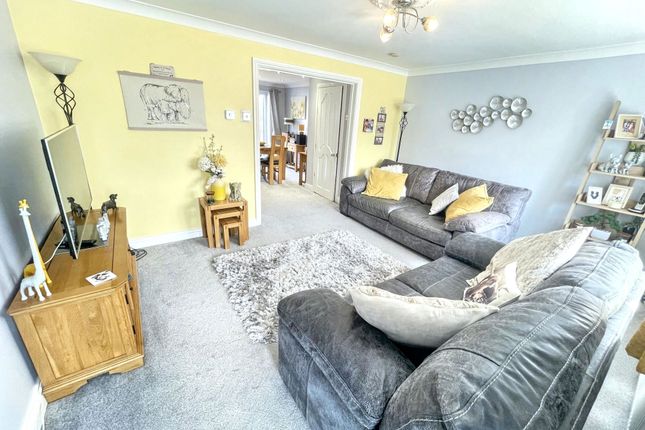84, Norham Avenue South, South Shields photo 2