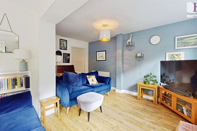 6, Haven Close, Halifax photo 3