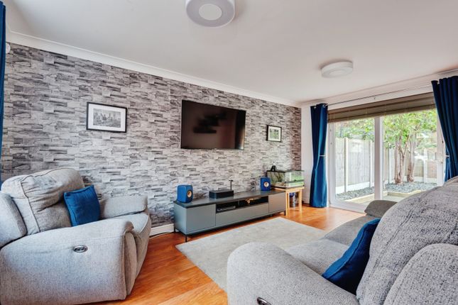 22, Hornsmill Way, Helsby photo 2