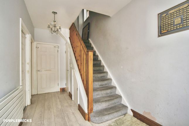 10, Rochdale Road, London photo 2