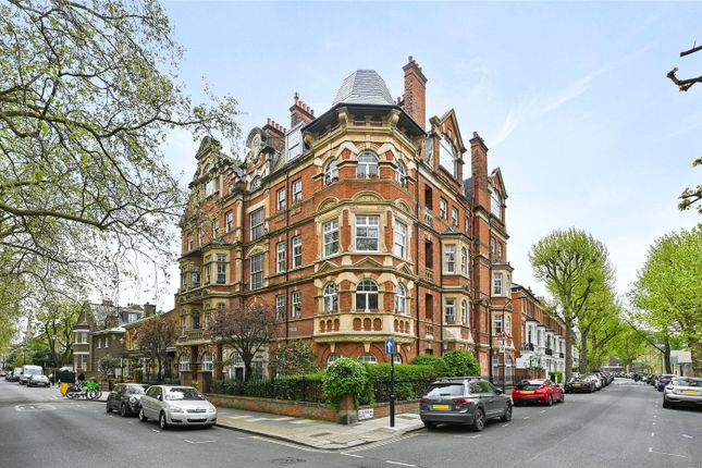 Flat for sale in Queens Mansions, Brook Green, London