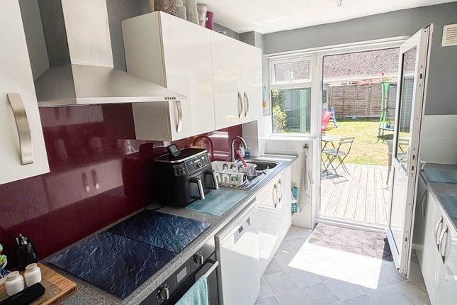 14 Heghbrok Way, Aldwick Felds, Bognor Regis photo 3