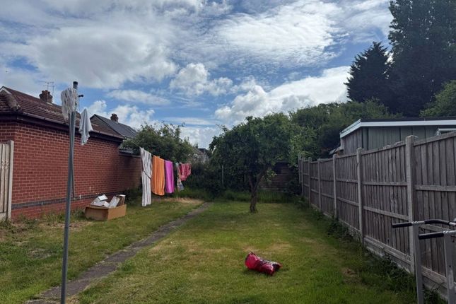 6, Pine Tree Avenue, Coventry photo 4