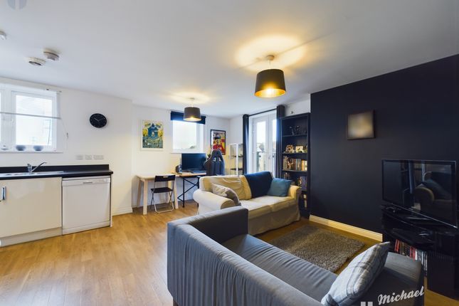 Flat for sale in Nicholas Charles Crescent, Aylesbury