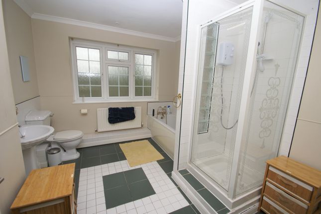 Room to rent in Salisbury Road, Andover