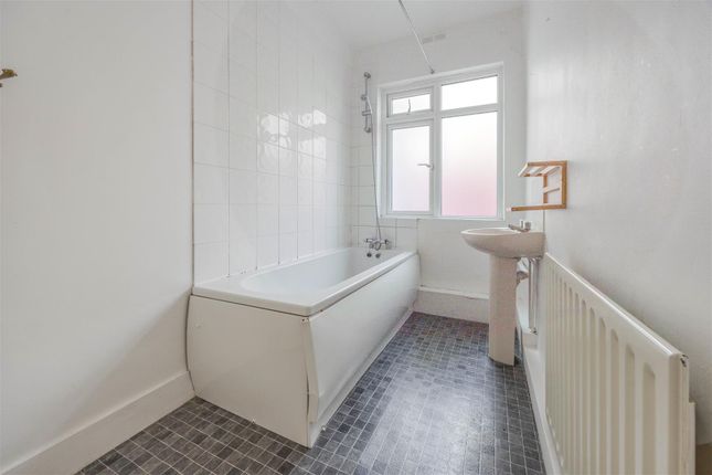 55B, Broadway West, Leigh-On-Sea photo 3
