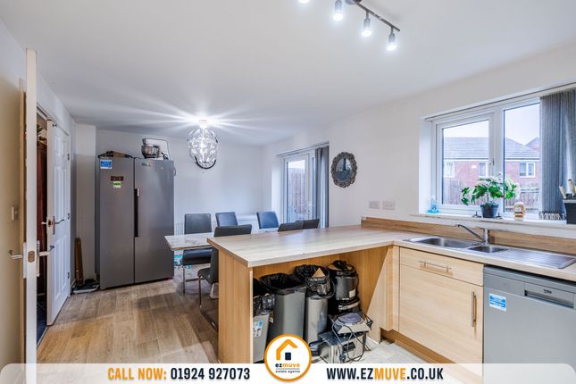 6 Kingfisher Way, Dewsbury photo 4