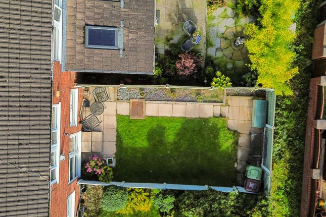 19 Dean Close, Wigan photo 4