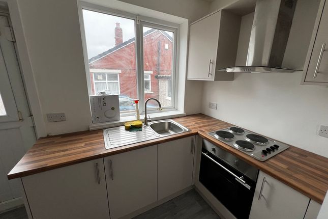 3, Seagrave Road, Huddersfield photo 2