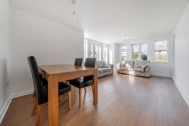 1 Smiths Court, Clifton Road, Shefford photo 4