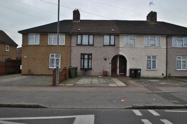 Thumbnail Terraced house to rent in Reede Road, Dagenham