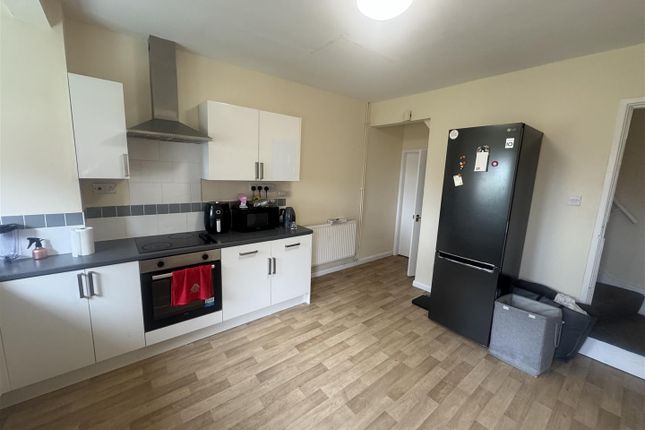 8, Oakland Street, Nottingham photo 2