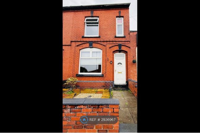 Middleton Road, Chadderton, Oldham photo 2