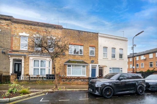5-bed house on 14, Wayland Avenue, London, £900,000