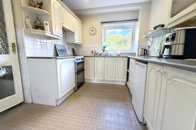 22, Fieldside, Houghton Le Spring photo 4