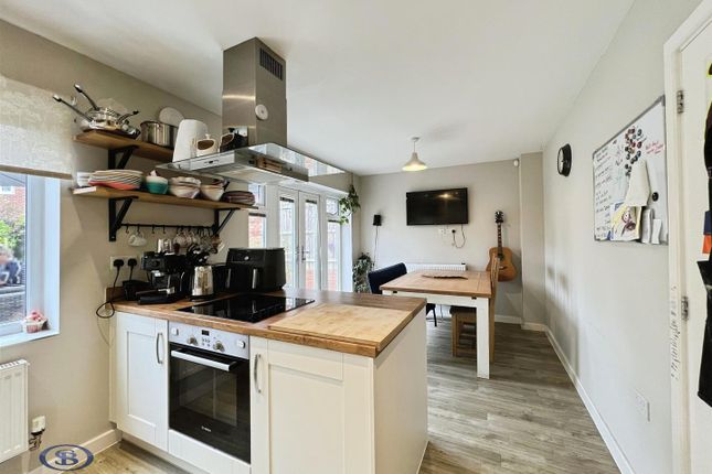 49, Lomas Way, Congleton photo 2