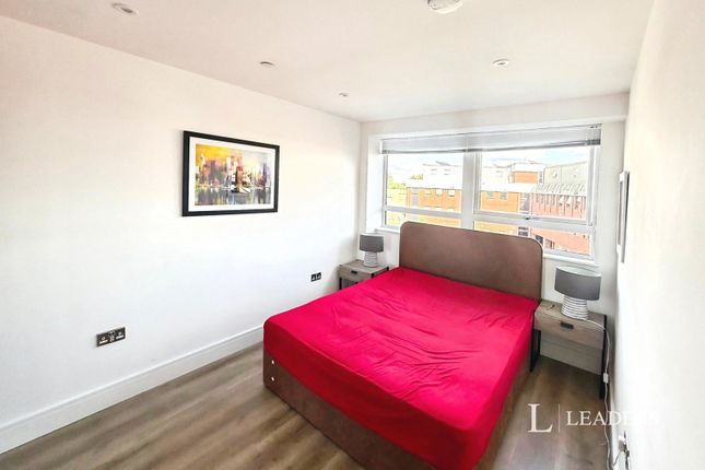 Flat 96, Newacre House, Wood Street, West Sussex photo 5