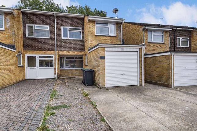 Thumbnail Semi-detached house for sale in Place Crescent, Waterlooville
