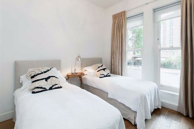 Flat to rent in Randolph Avenue, Little Venice, London