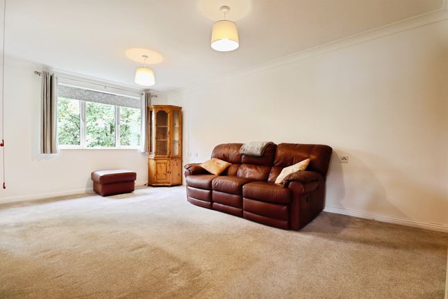 Flat 35, Glendower Court, Velindre Road, Cardiff photo 3