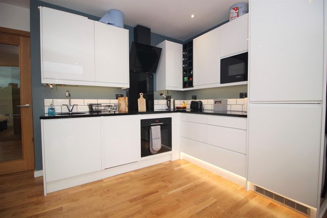 Thumbnail Flat to rent in Quayside Lofts, 58 Close, Newcastle Quayside