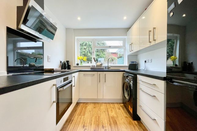 19 Harrington Gardens, Exeter photo 4