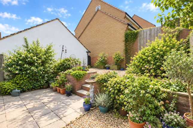 54, Fulford Close, Devon photo 2