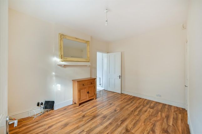 Briants Avenue, Reading photo 4