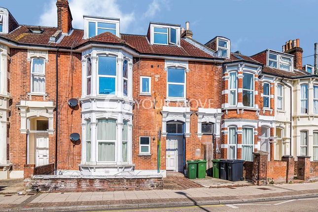 Thumbnail Flat to rent in Waverley Road, Southsea, Hampshire