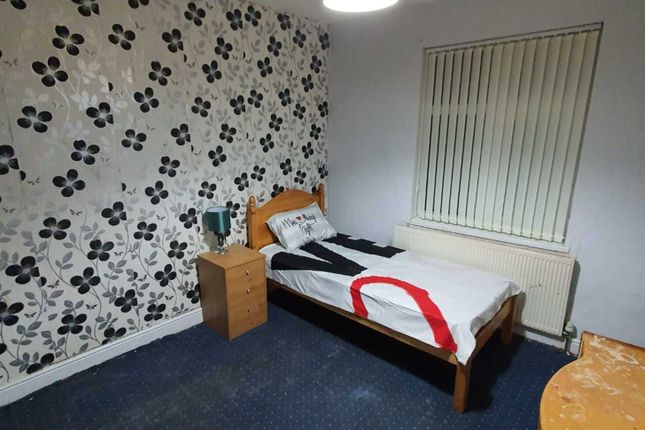 Thumbnail Room to rent in Lilac Avenue, Runcorn Road, Balsall Heath, Birmingham