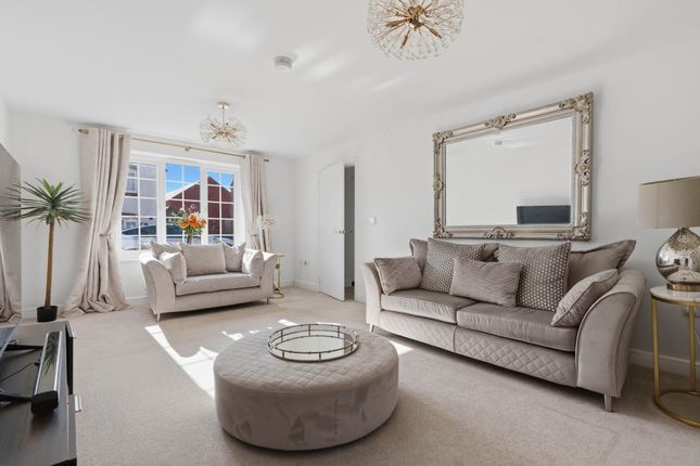 7 Blacksmiths Drive, Coventry photo 4