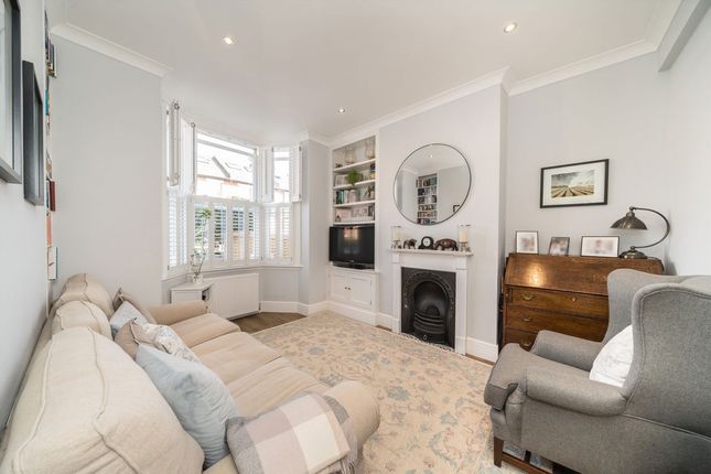 32, Harberson Road, London photo 2