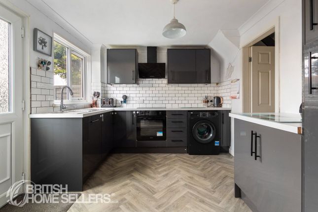 22, Andrews Road, Barton-upon-Humber photo 2