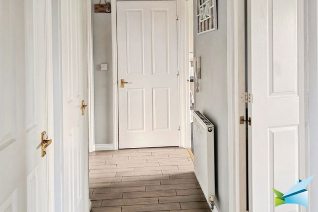 23, Mill Chase Close, Wakefield photo 3