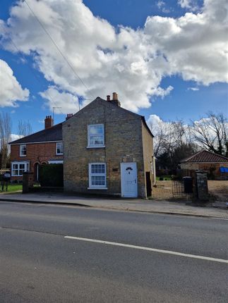 Thumbnail Detached house to rent in High Street, Earith, Huntingdon