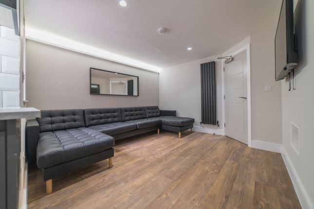 103, Rhymney Street, Cardiff photo 5