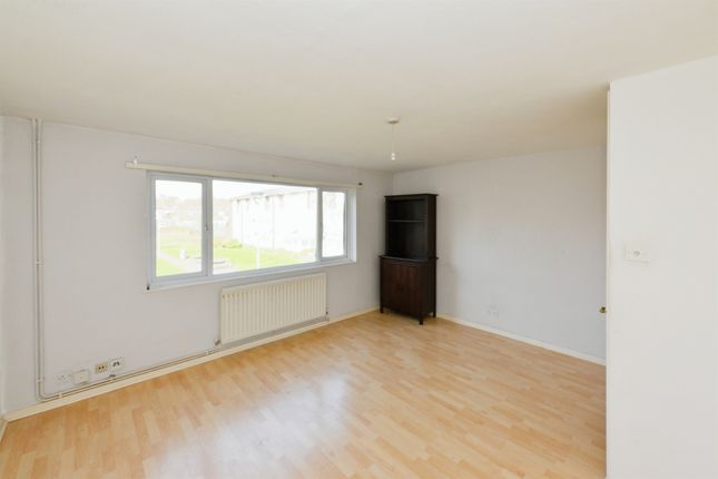 51, Macers Court, Broxbourne photo 3