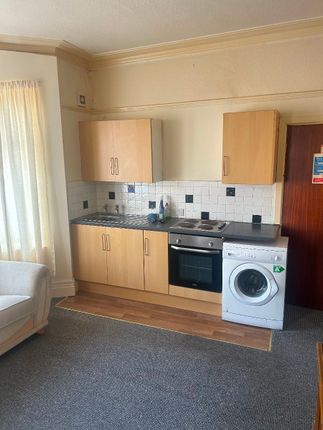 Thumbnail Flat to rent in King George Avenue, Blackpool