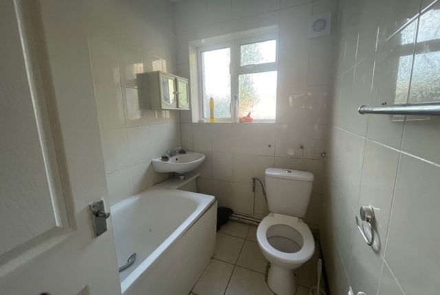 Flat for sale in Campbell Court, Church Lane, Kingsbury