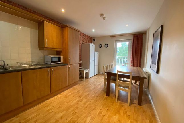 6 Milnbank Gardens, Dundee photo 5