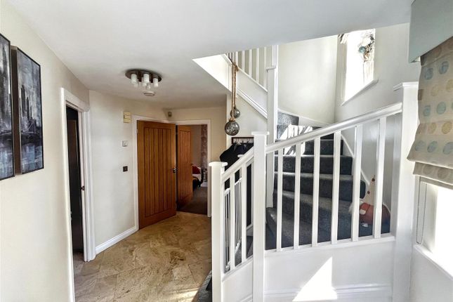 3, Upton Green, Wolverhampton photo 2