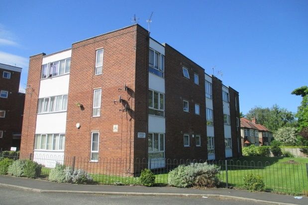 Studio to rent in Park Road South, Prenton