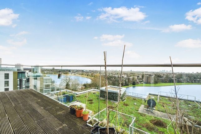 Flat for sale in Waterside Apartments, Goodchild Road