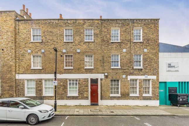 Thumbnail Flat for sale in Gateforth Street, London