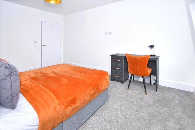 Flat to rent in Queens Gardens Apartments, Newcastle Under Lyme, Staffordshire