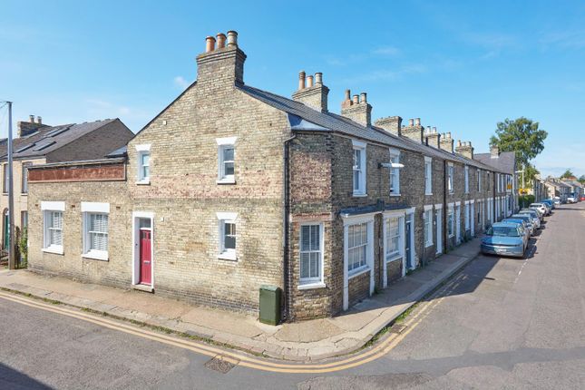 Terraced house for sale in Gwydir Street, Cambridge