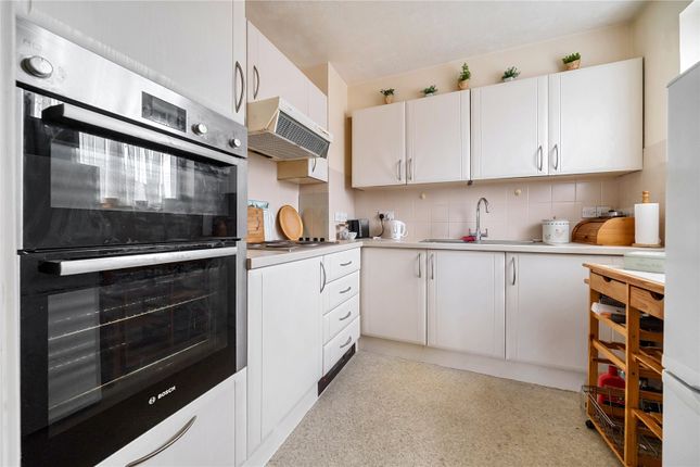 20 Ash Lodge,, Hartford Court, Hook photo 3