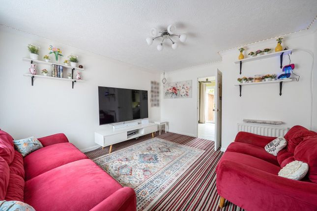 26 Penny Close, Exeter photo 3